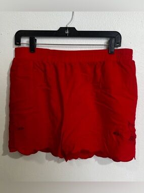 Gilli Red Scallop Hem Shorts